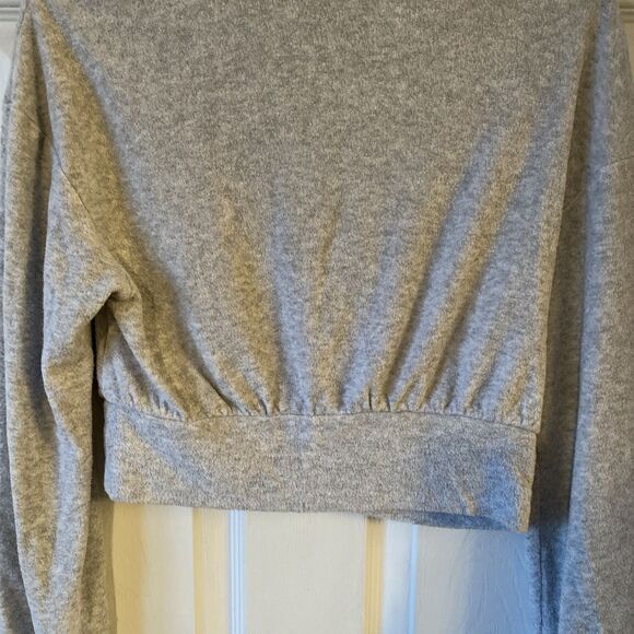 Gilly Hicks Cropped Sweatshirt Women’s Size XS Gray Find Your Happy Place - Picture 7 of 11